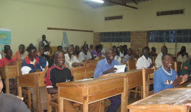 Die Stiftung unterstützt die Gesundheitszentren in Gihanga und Gitaramuka in Burundi.