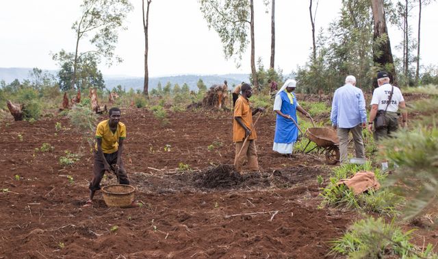 Die Stiftung unterstützt die Gesundheitszentren in Gihanga und Gitaramuka in Burundi.